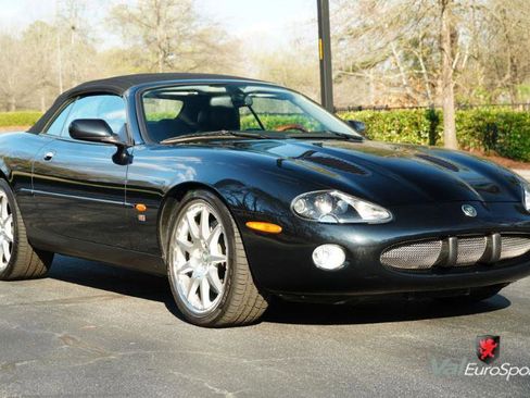 Used 2003 Jaguar XK8 Convertible image 18