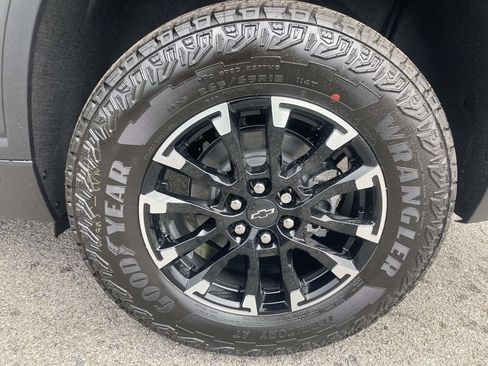 New 2026 Chevrolet Traverse Z71 w/ Enhanced Driving Package AWD/4WD image 10