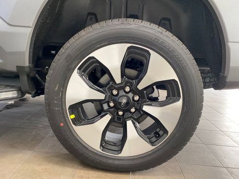 New 2023 Ford F150 Lightning Platinum image 47