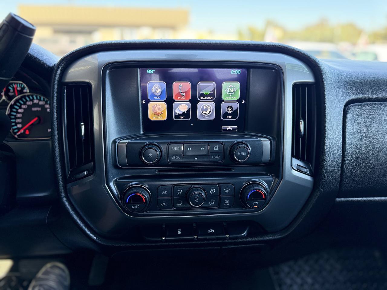 Used 2017 Chevrolet Silverado 1500 LT w/ LT Eassist Package RWD image 18