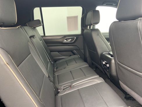 Certified 2024 GMC Yukon XL SLT image 6