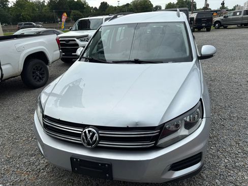 Used 2017 Volkswagen Tiguan S FWD image 2