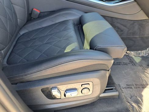 Used 2024 BMW X5 xDrive50e image 13