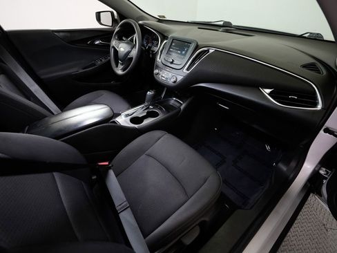 Used 2018 Chevrolet Malibu LT image 50
