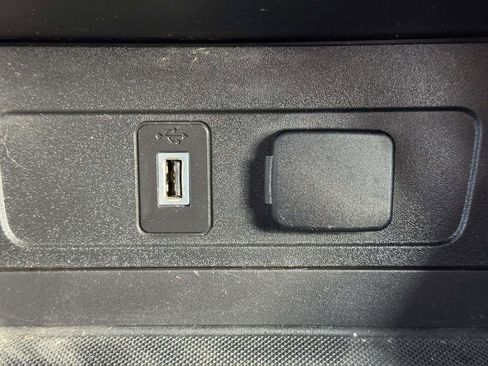 Used 2019 Ford Escape SE image 21