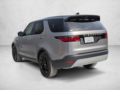 New 2026 Land Rover Discovery S image 9