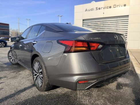 Used 2024 Nissan Altima 2.5 SV image 4