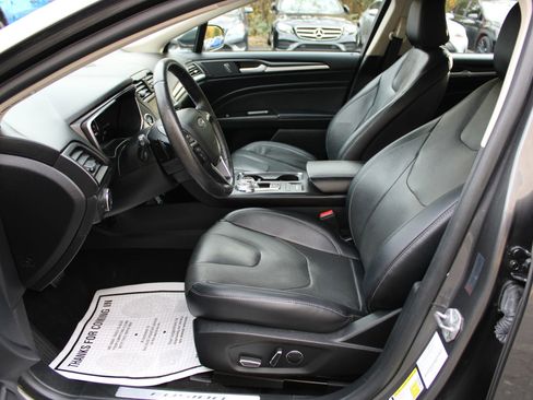 Used 2020 Ford Fusion Titanium image 19