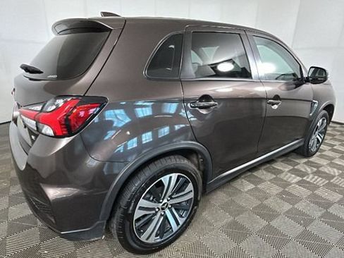 Used 2024 Mitsubishi Outlander Sport SE AWD/4WD image 3