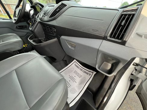 Used 2015 Ford Transit 250 130 Low Roof w/ Exterior Upgrade Package RWD image 59