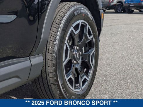 New 2025 Ford Bronco Sport Outer Banks image 13