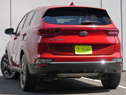 Used 2022 Kia Sportage LX w/ LX AWD Value Edition Package image 5