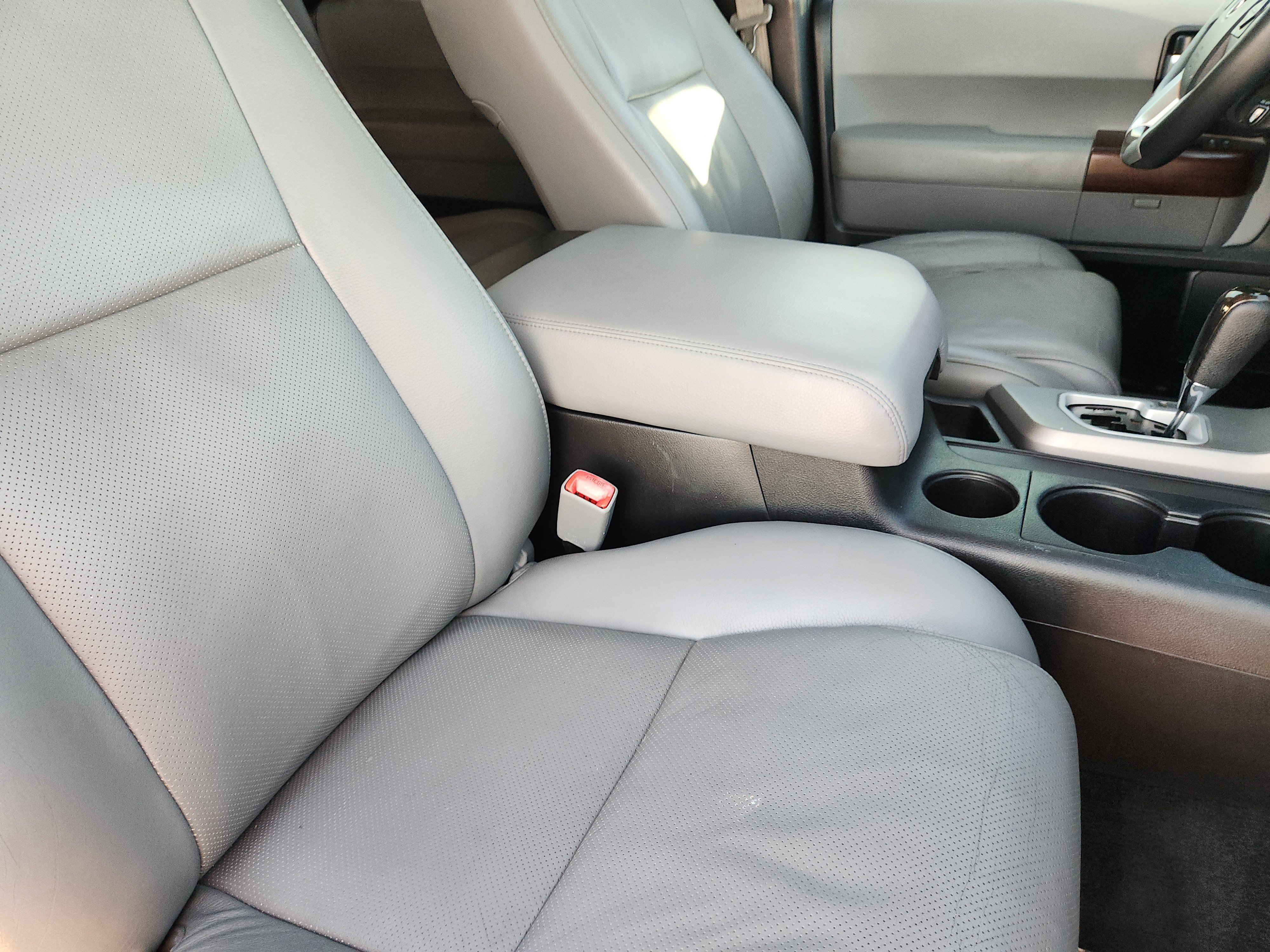 Used 2014 Toyota Sequoia Platinum RWD image 8