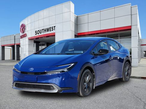 New 2026 Toyota Prius Plug-In Hybrid FWD image 2