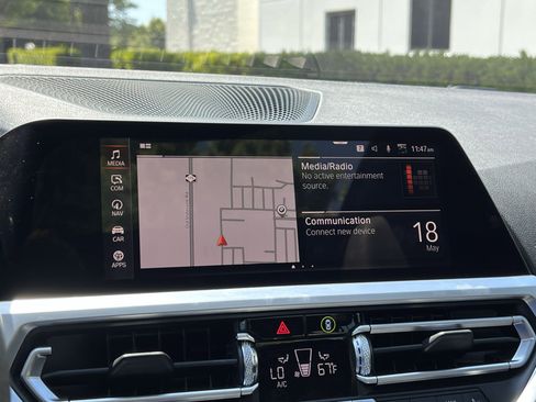 Used 2019 BMW 330i Sedan w/ Convenience Package RWD image 24