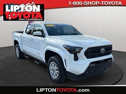Used 2025 Toyota Tacoma SR5 image 1