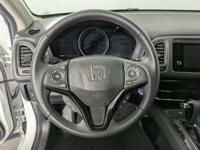 Used 2019 Honda HR-V Touring image 17