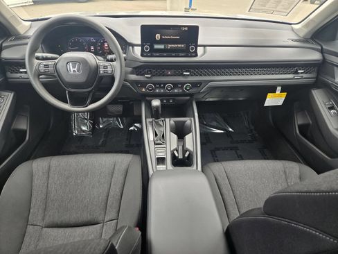Certified 2025 Honda Accord SE image 19