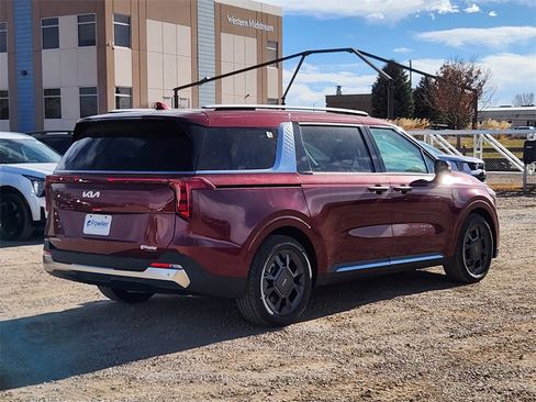 New 2026 Kia Carnival SX image 3