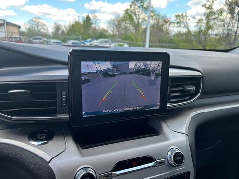 Used 2023 Ford Explorer XLT w/ Equipment Group 202A image 30