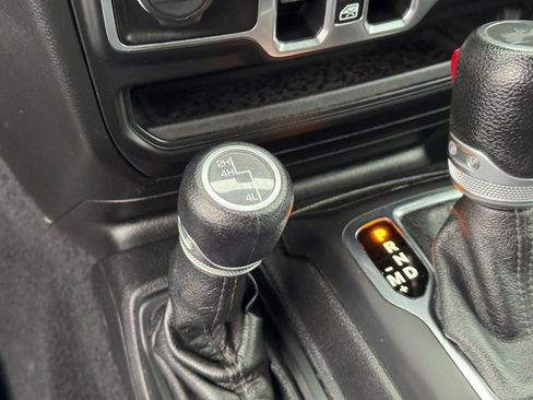 Used 2020 Jeep Wrangler Unlimited Sport image 21