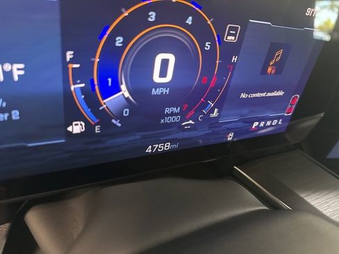 Used 2025 Chevrolet Suburban Premier image 11