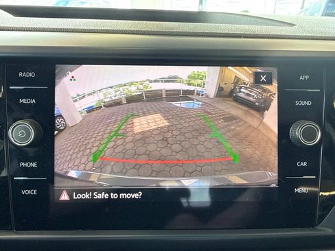 Used 2023 Volkswagen Taos SE AWD/4WD image 23