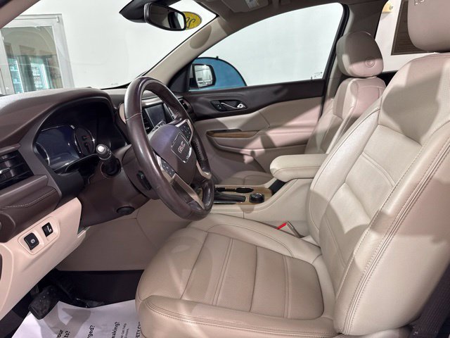 Used 2018 GMC Acadia Denali w/ Technology Package FWD image 17