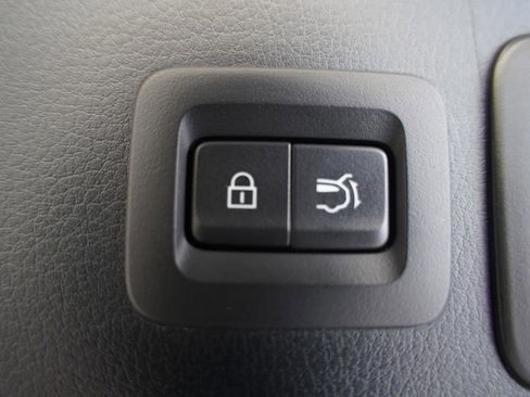 Used 2021 MAZDA CX-30 FWD 2.5 S w/ Premium Package image 39