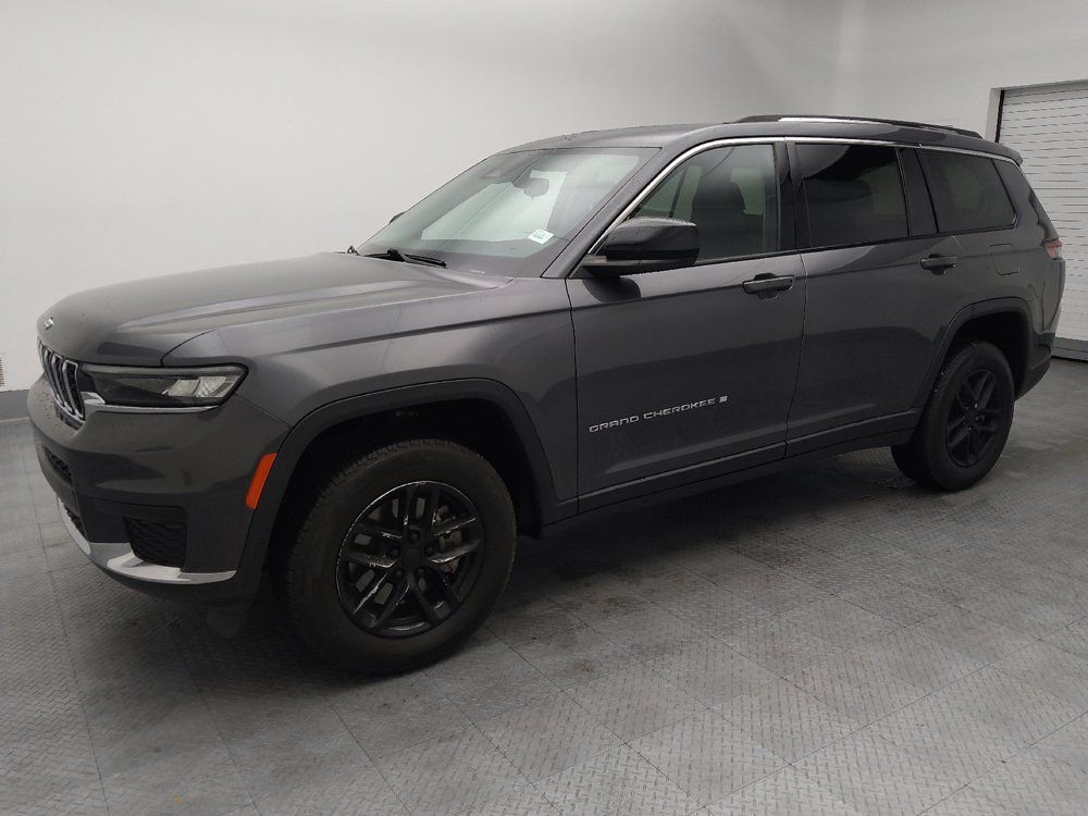 Used 2023 Jeep Grand Cherokee L Laredo RWD image 2