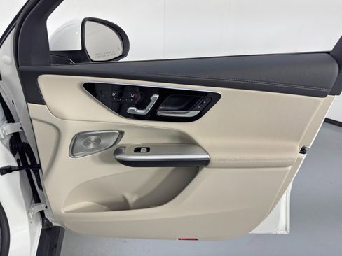 Used 2024 Mercedes-Benz GLC 300 GLC 300 w/ Exclusive Trim Pack image 49