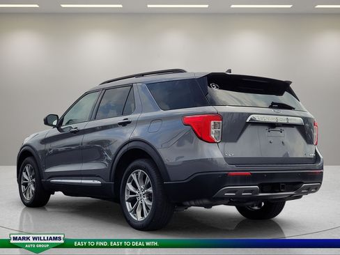 Used 2022 Ford Explorer XLT w/ Equipment Group 202A AWD/4WD image 6
