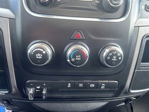 Used 2016 RAM 2500 Tradesman w/ Chrome Appearance Group image 26