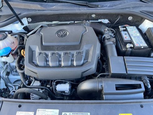 Used 2019 Volkswagen Passat 2.0T Wolfsburg w/ Wheels & Sunroof Package image 25