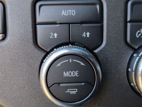 Used 2024 GMC Sierra 1500 Elevation image 41