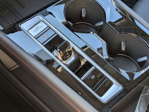 Used 2025 Volkswagen Atlas Peak Edition SE image 20