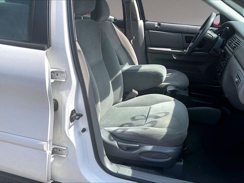 Used 2007 Ford Taurus SE FWD image 7
