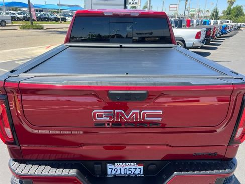 Used 2024 GMC Sierra 1500 AT4 w/ Technology Package AWD/4WD image 19