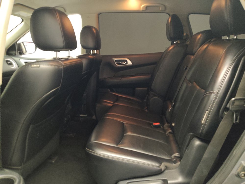 Used 2018 Nissan Pathfinder SL w/ Cargo Package FWD image 18