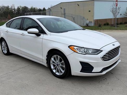 Used 2020 Ford Fusion SE FWD image 7