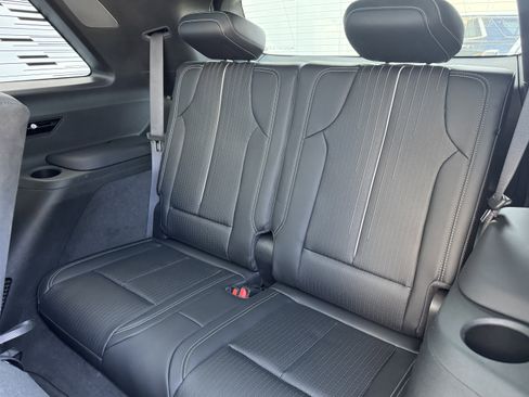 New 2026 Cadillac Vistiq Luxury image 13