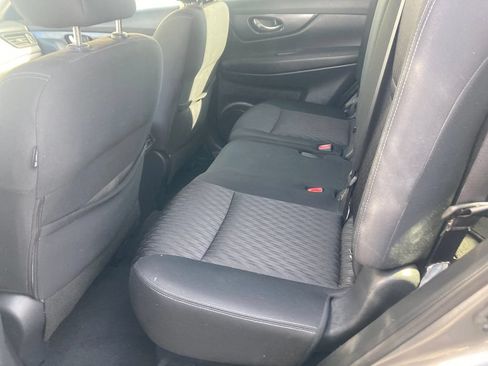 Used 2020 Nissan Rogue SV AWD/4WD image 32