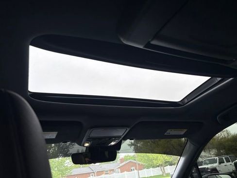 Used 2021 Honda Pilot Black Edition image 9