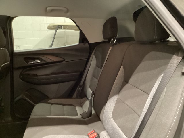 Used 2022 Chevrolet TrailBlazer LT FWD image 17