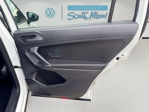 Certified 2020 Volkswagen Tiguan SE R-Line image 29