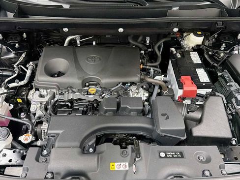 Used 2025 Toyota RAV4 XLE AWD/4WD image 30
