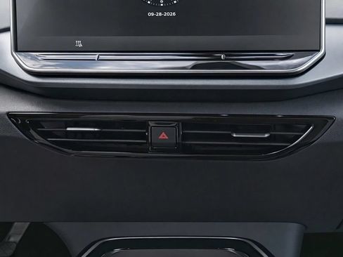 Certified 2024 Volkswagen ID.4 Pro AWD/4WD image 21