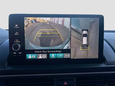 Used 2023 Honda Pilot Elite image 14