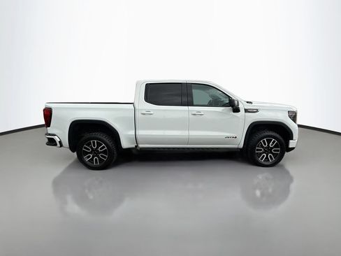 Used 2022 GMC Sierra 1500 AT4 w/ AT4 Premium Package AWD/4WD image 4