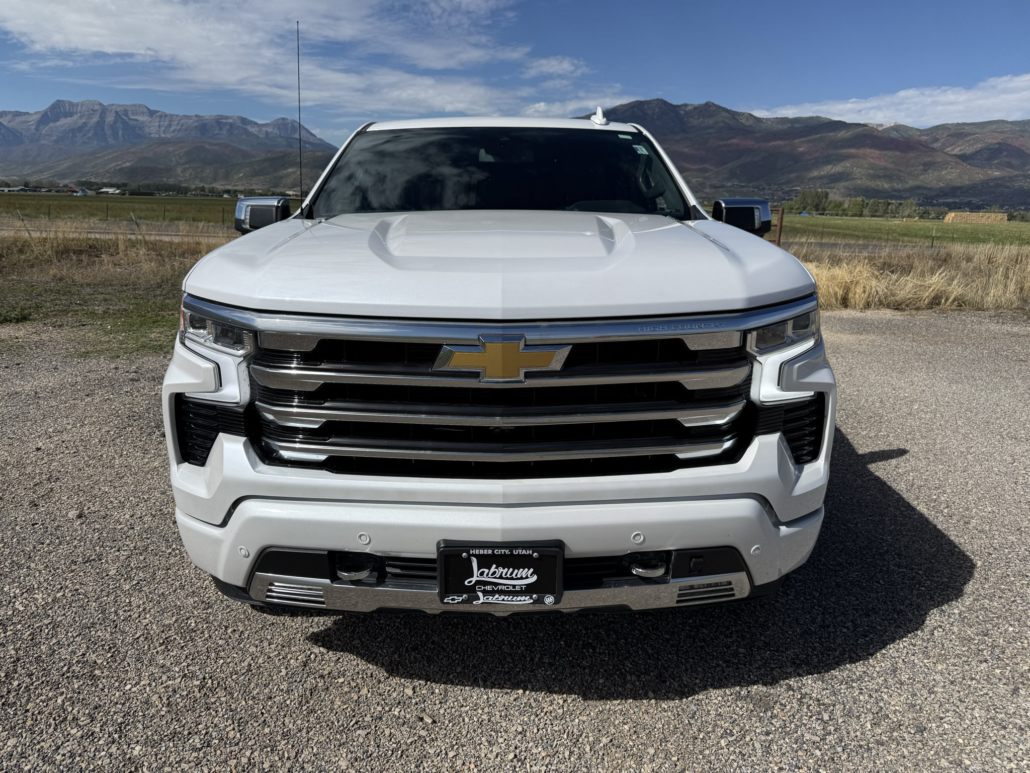 Used 2023 Chevrolet Silverado 1500 High Country AWD/4WD image 2